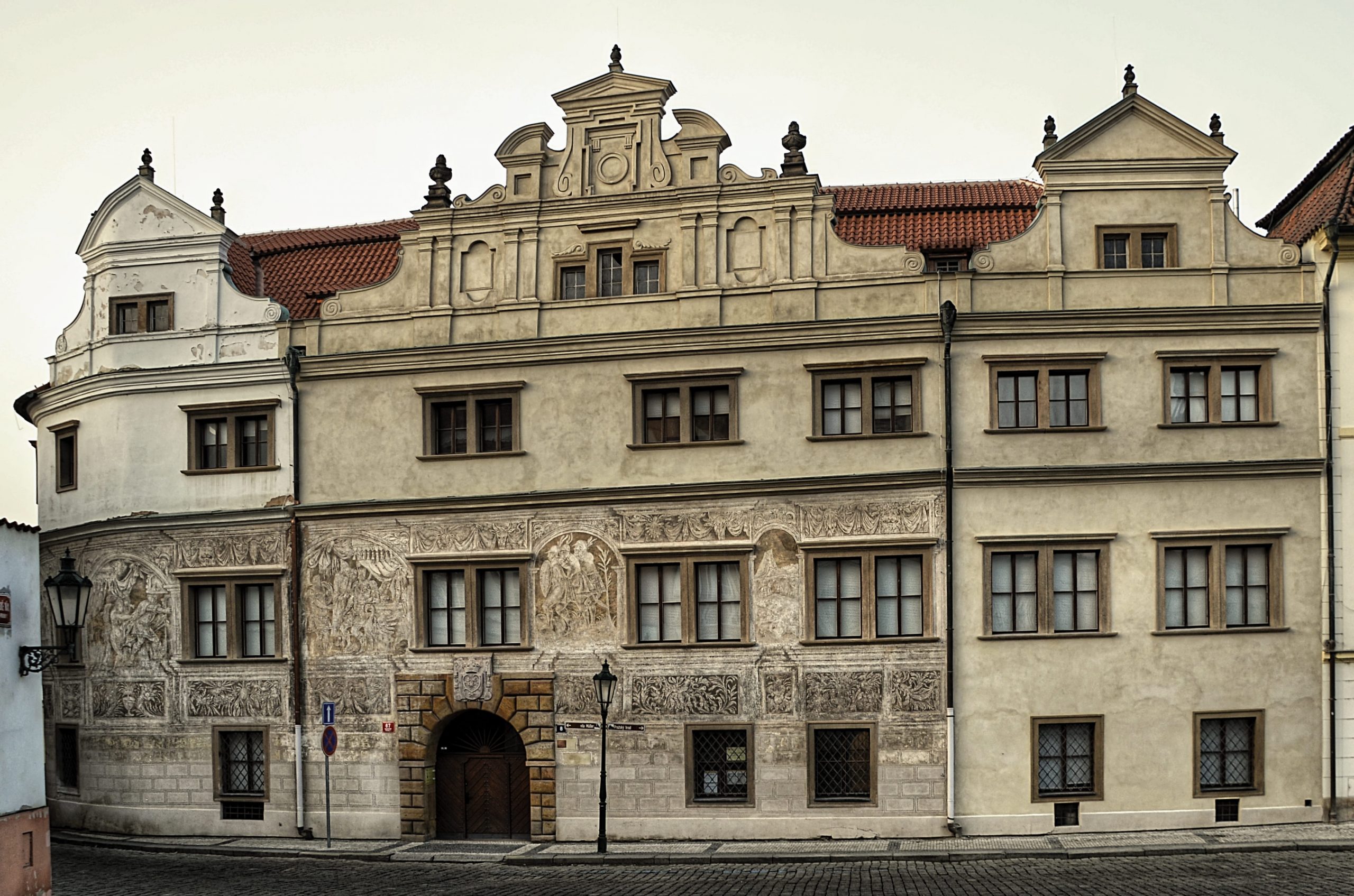 Martinický palác patří k chloubám Hradčanského náměstí. (Foto: Miloslav Čech)