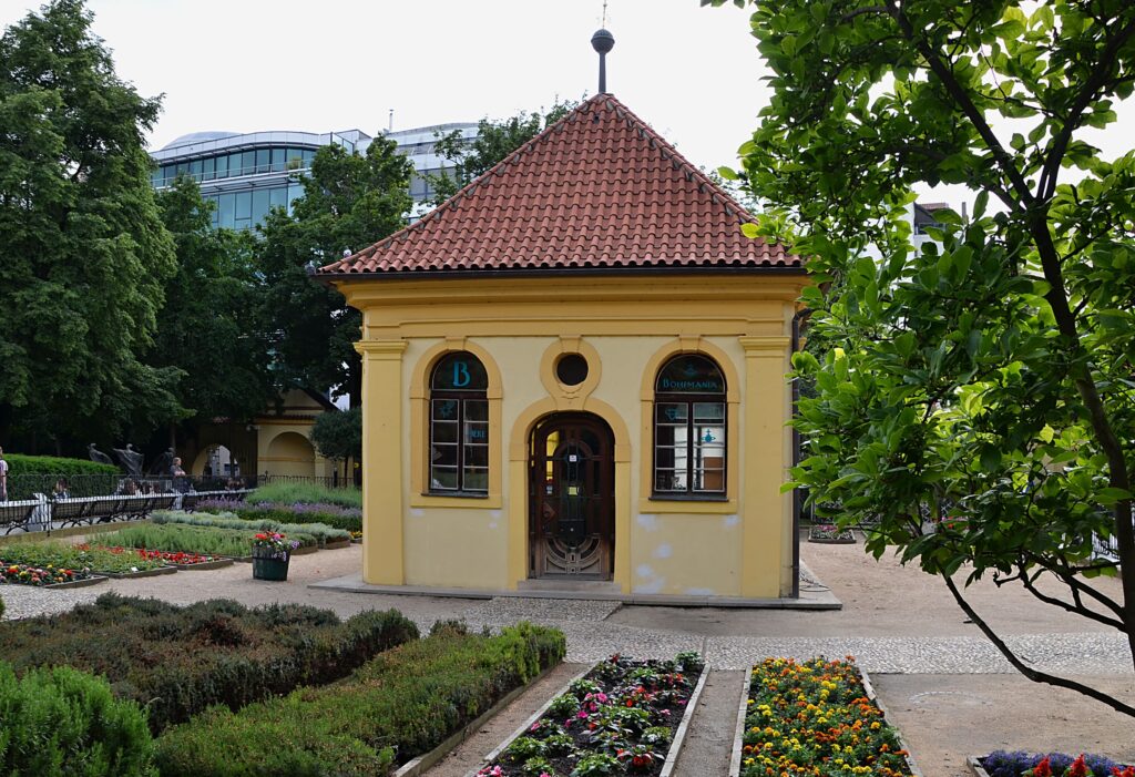Dnes je Františkánská zahrada volně přístupnou oázou klidu v rušném centru. (Foto: Miloslav Čech)